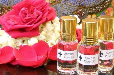 rose-oil-for-stretch-marks